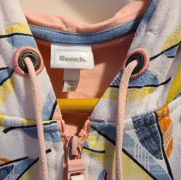 🦇2/$15-Bench hoodie - Picture 6 of 16